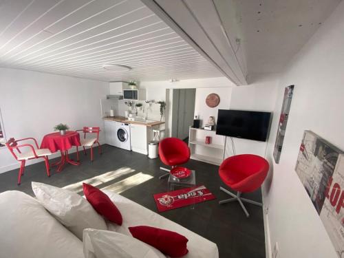 Pierrefitte-sur-Seine Apartment | Coca-Cola Studio near Paris