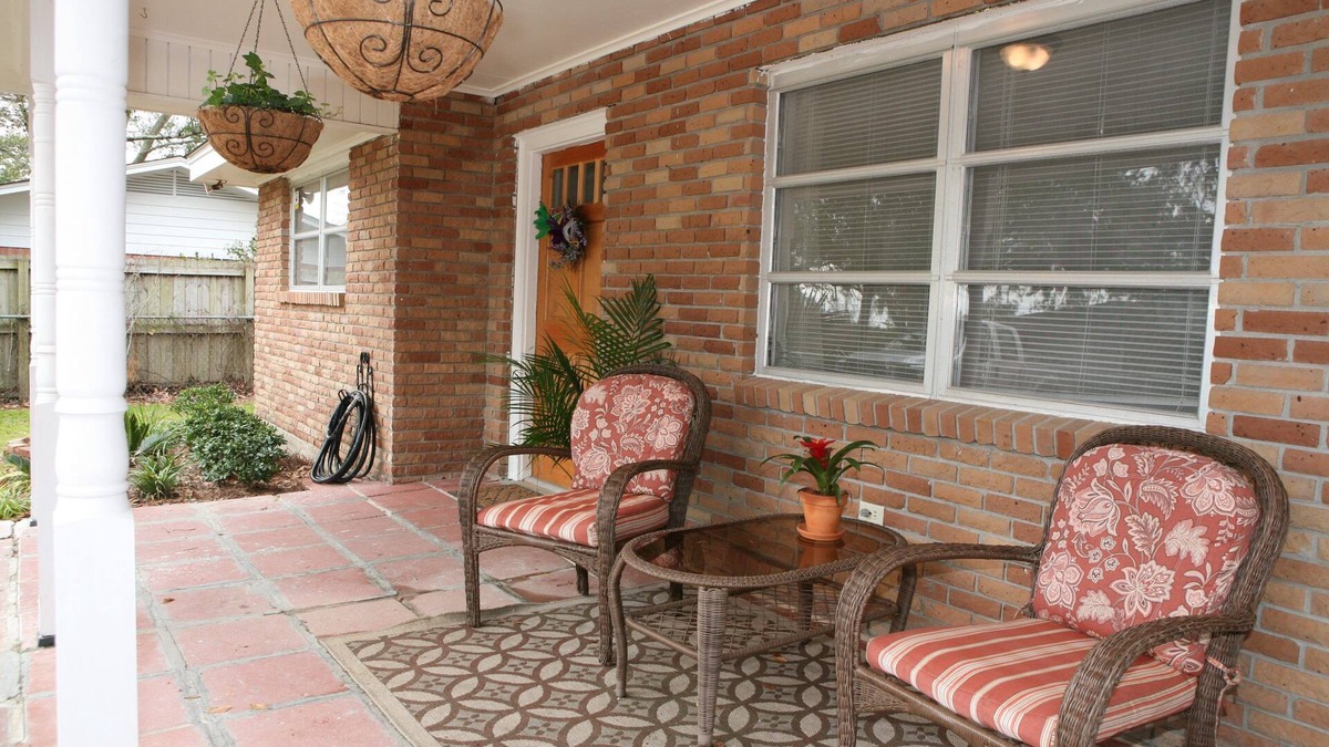Pass Christian Cottage | COCOA'S COTTAGE! Pet-friendly! Near the Beach!