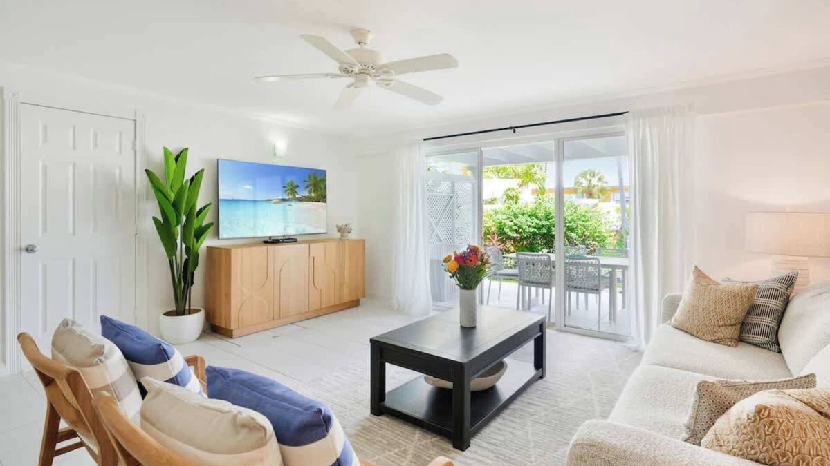 Northwest Point Condo | Coconut Bay Villas #113 - Ocean View 2 BR & Pool