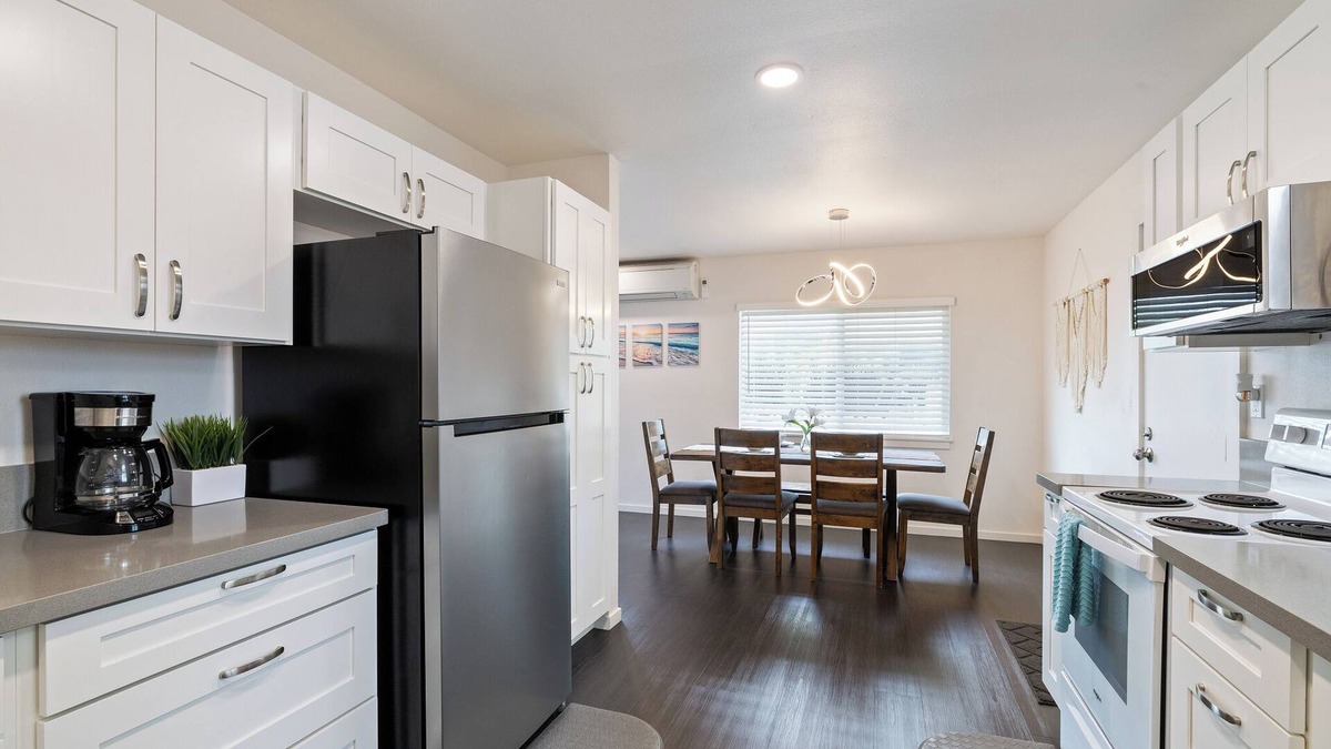 Kahuku House | "Coconut Crest Cottage"