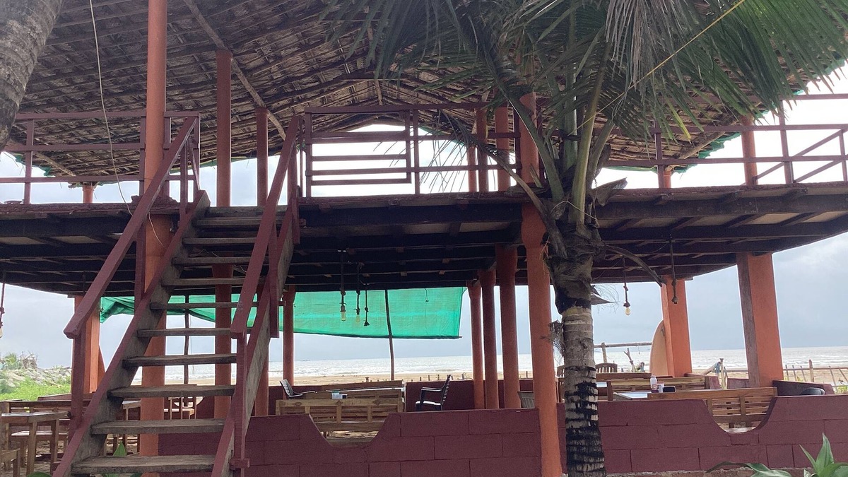 Hireguthi Hotel | Coconut Tree cottages