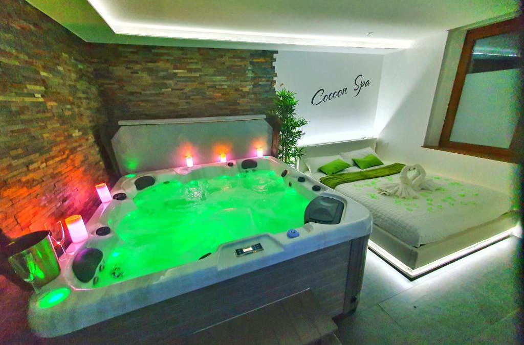 Holtzwihr Apartment | COCOON SPA-4 Pers-Jacuzzi-Parking-Jardin-Clim-Colmar