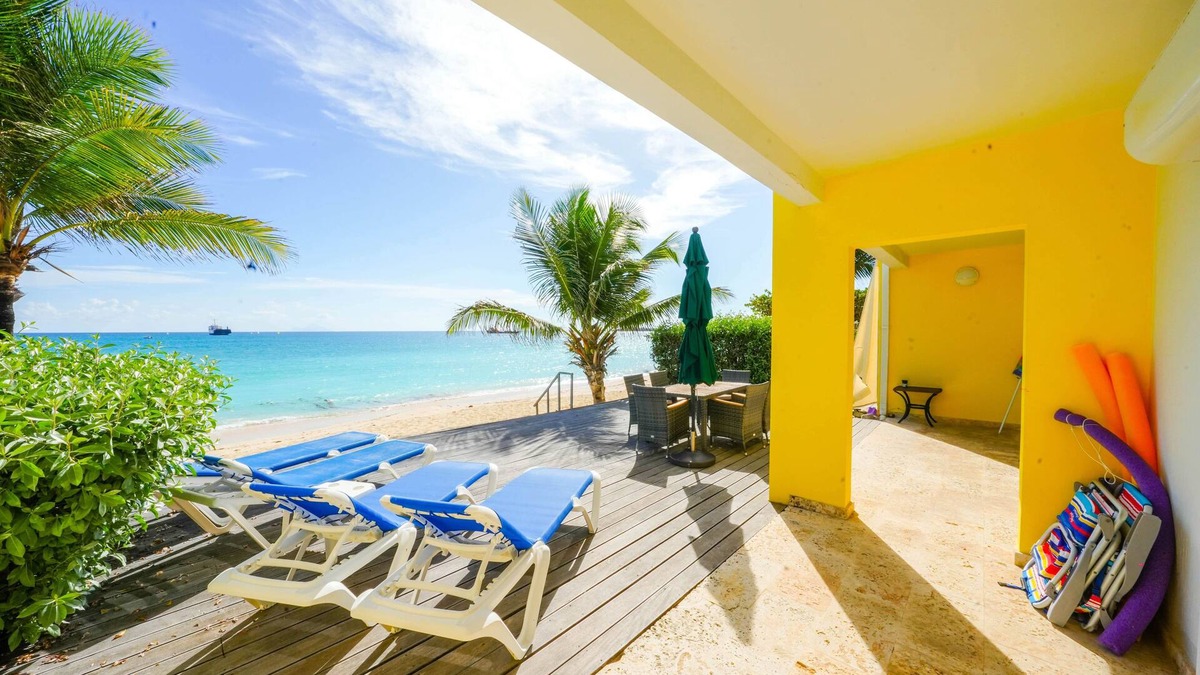 Beacon Hill Apartment | Cocos Beachfront Heaven