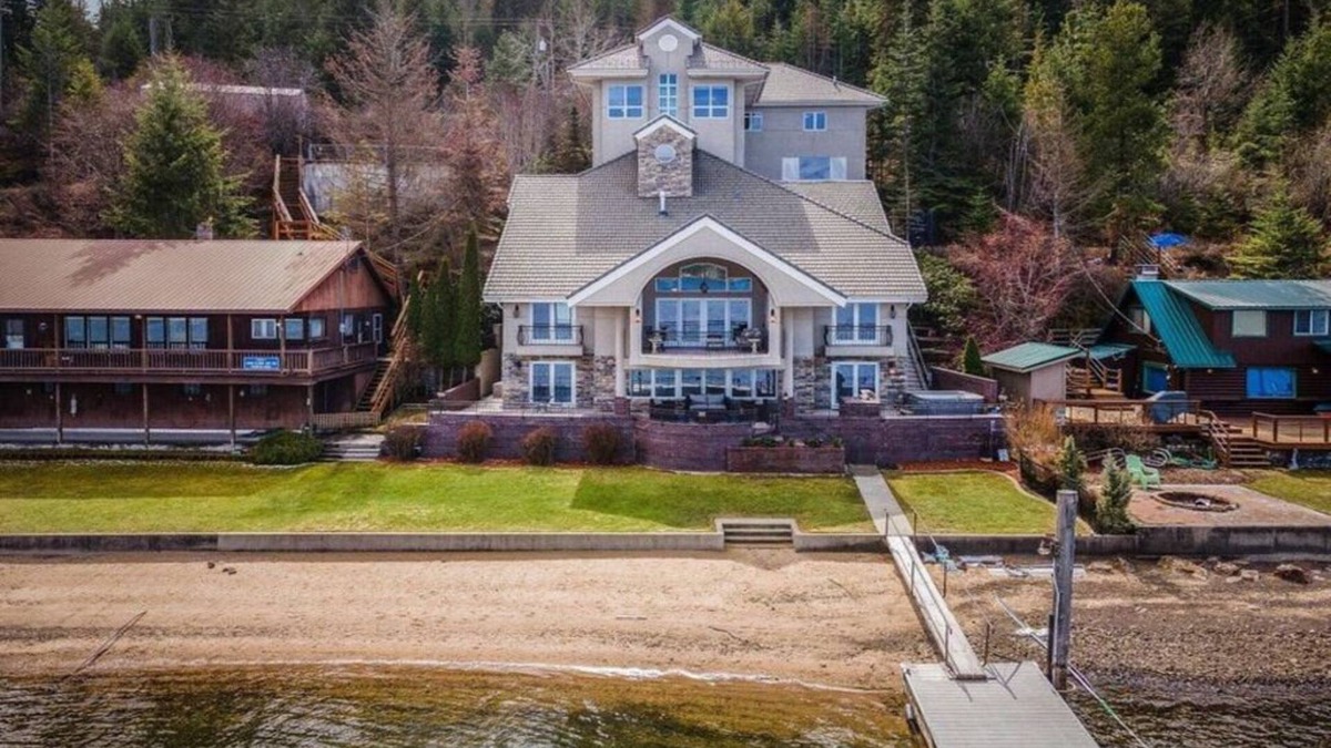 Coeur d'Alene House | Coeur d'Alene Lakefront Retreat