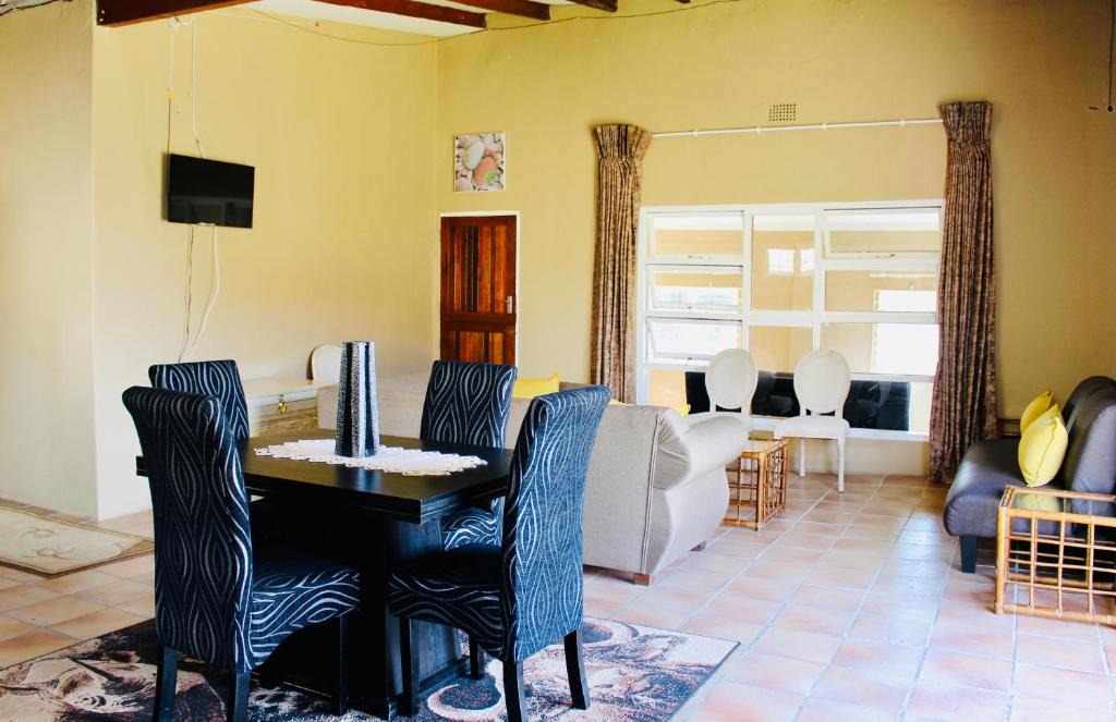Lubanzi Village House | Coffee Bay Lodge