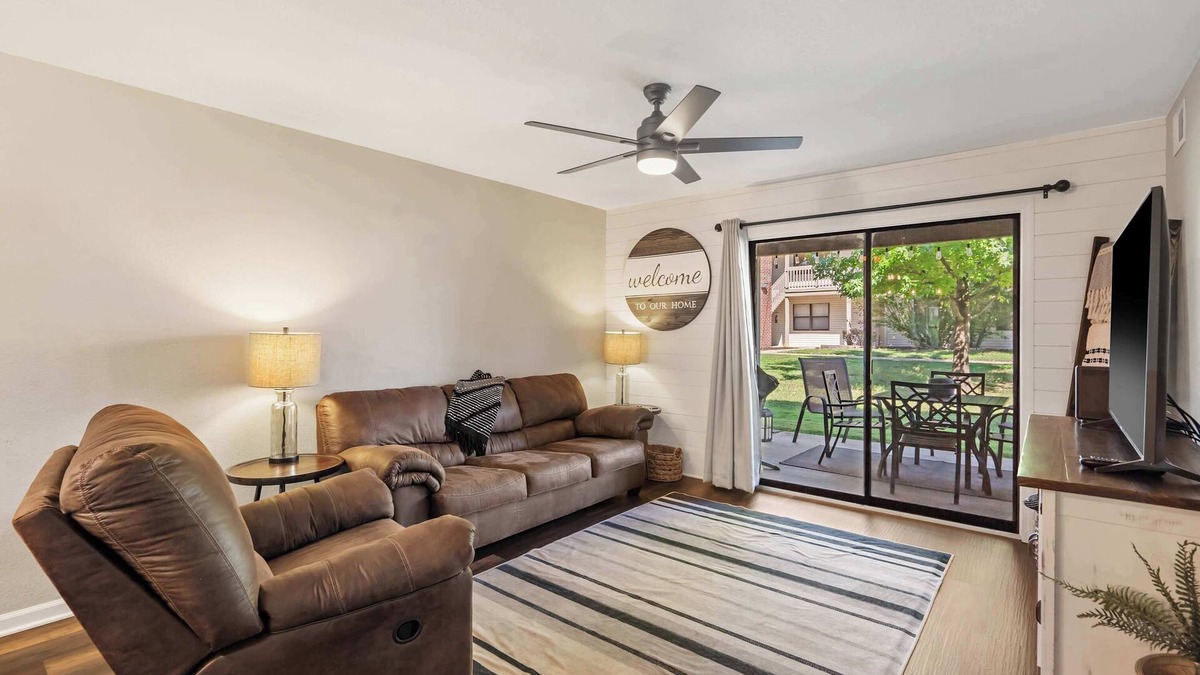 Table Rock Condo | Coffman Escape – Stay for 6