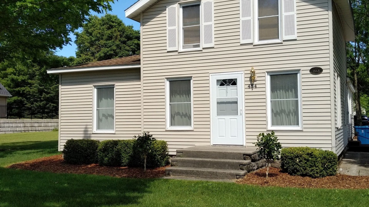 Pentwater House | "Coho Cottage" Village of Pentwater