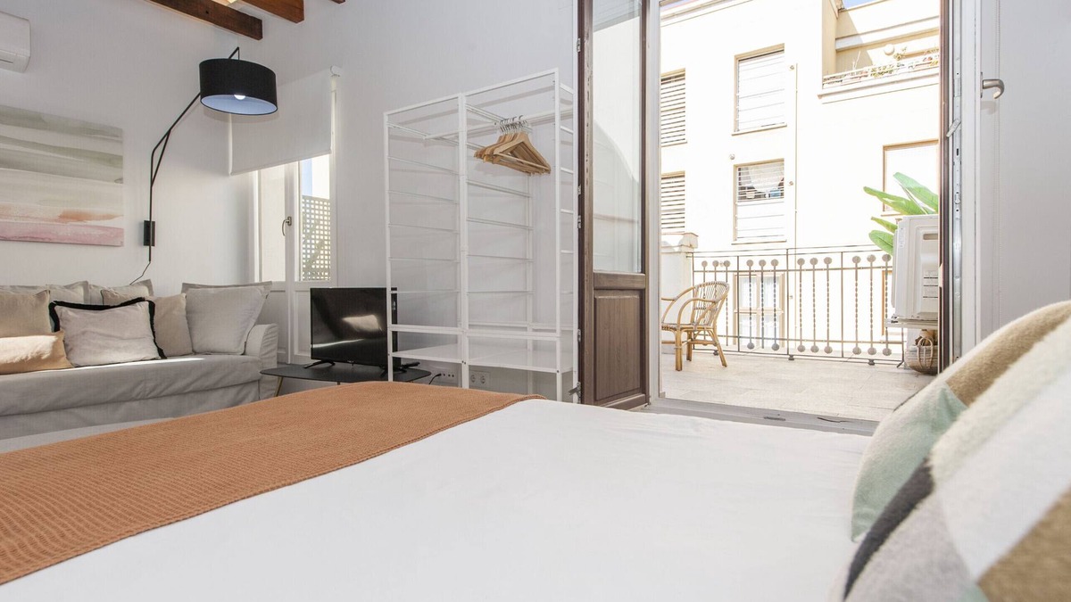 Barrio de La Latina Apartment | Collection La Latina - Studio with terrace in La Latina neighbourhood