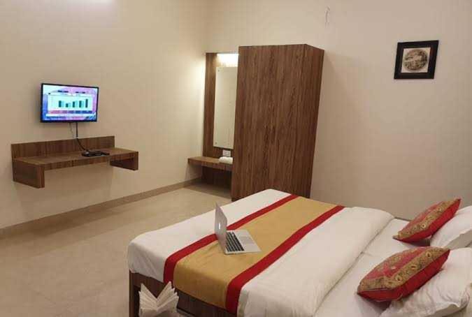 Narsimhapur Hotel | Collection O 70046 Hotel Atithi