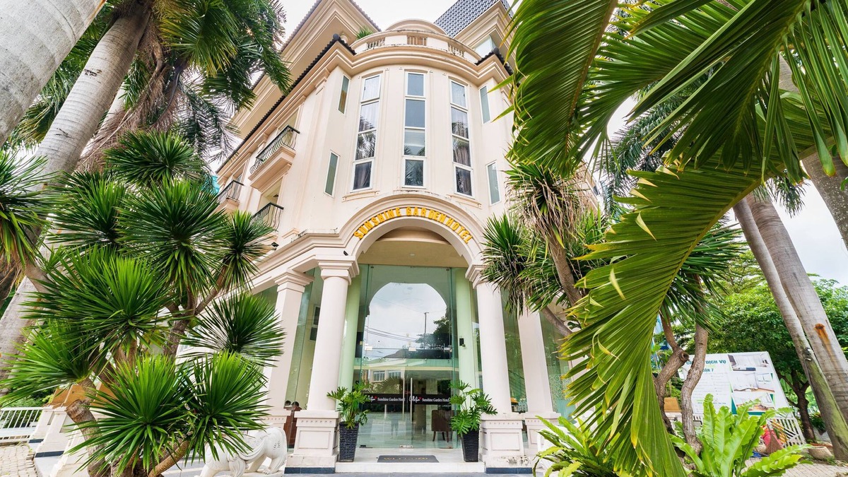 Phu My Hung Hotel | Collection O Sunshine Garden Hotel - Near SECC