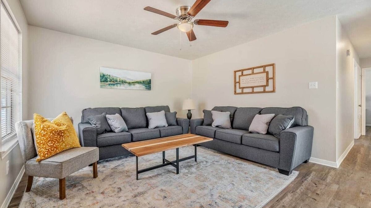 College Station Apartment | College Station Modern Comfort Near Texas A&M & Kyle Field