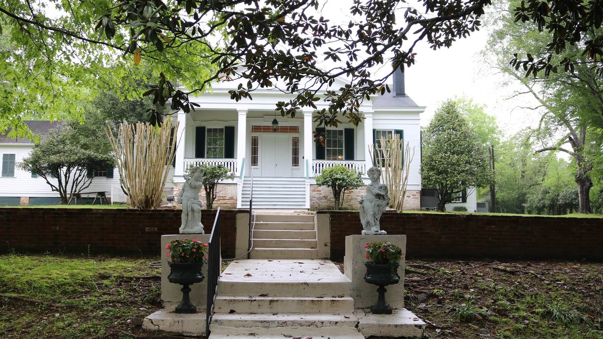 Port Gibson Bed & Breakfast | Collina Plantation Inn