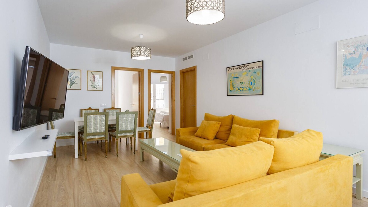 Old Town Apartment | COLON15 Family Home by Cadiz4Rentals