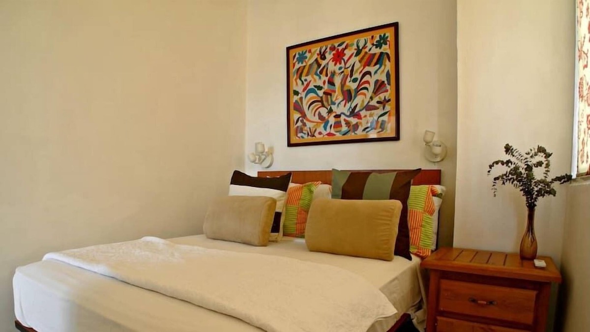 San Anton Apartment | Colonial Zone 1BR Apt @Plaza España, bright &clean