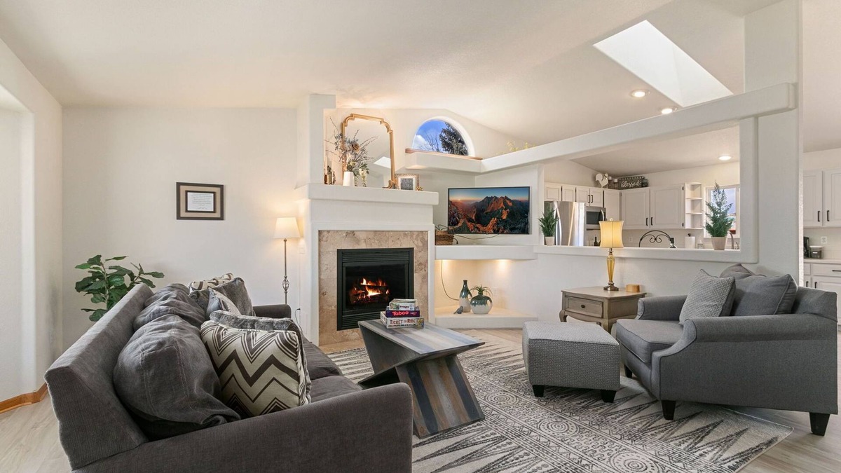 Loveland House | Colorado Mountain Retreat | Easy access to RMNP!