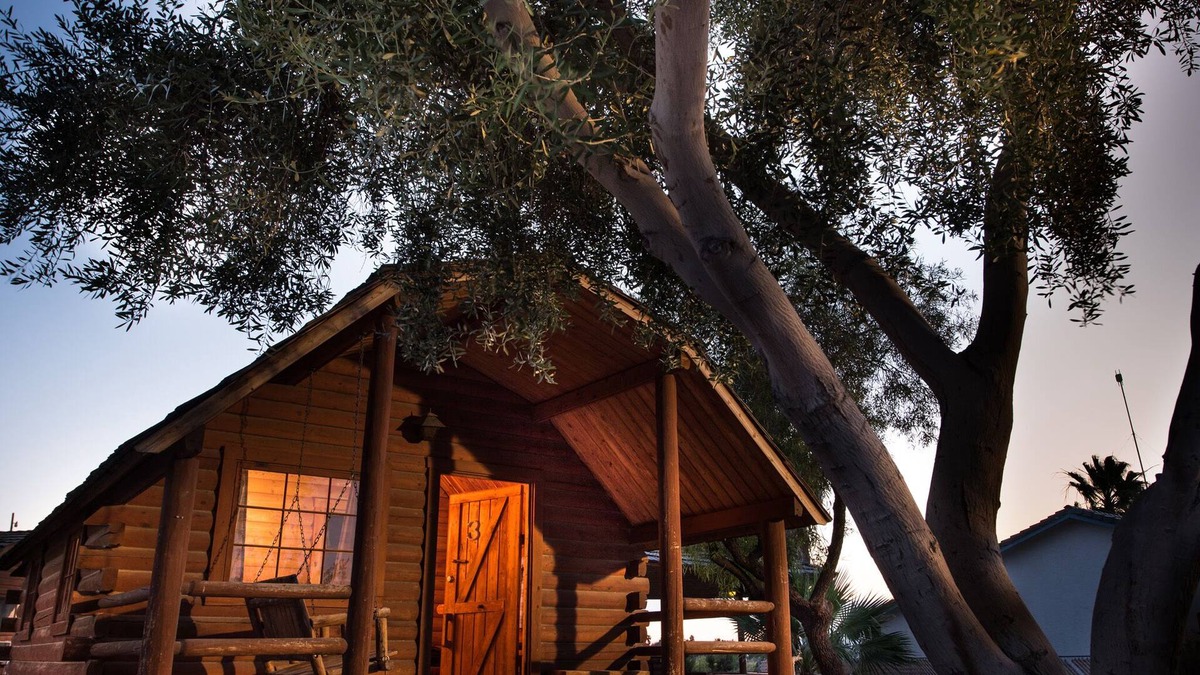 Ehrenberg Cabin | Colorado River Rustic Cabin Rental Sleeps 4