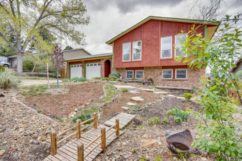 Kissing Camels House | Colorado Springs Home with Patio and Ping Pong Table!
