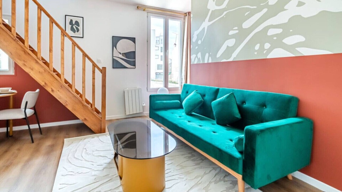 Bagnolet Apartment | Colorful apartment 5 minutes from Paris