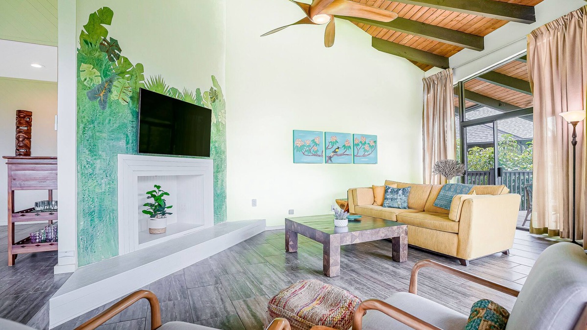 Princeville Condo | Colorful & open condo w/free WiFi, furnished deck, & shared pool - near golf