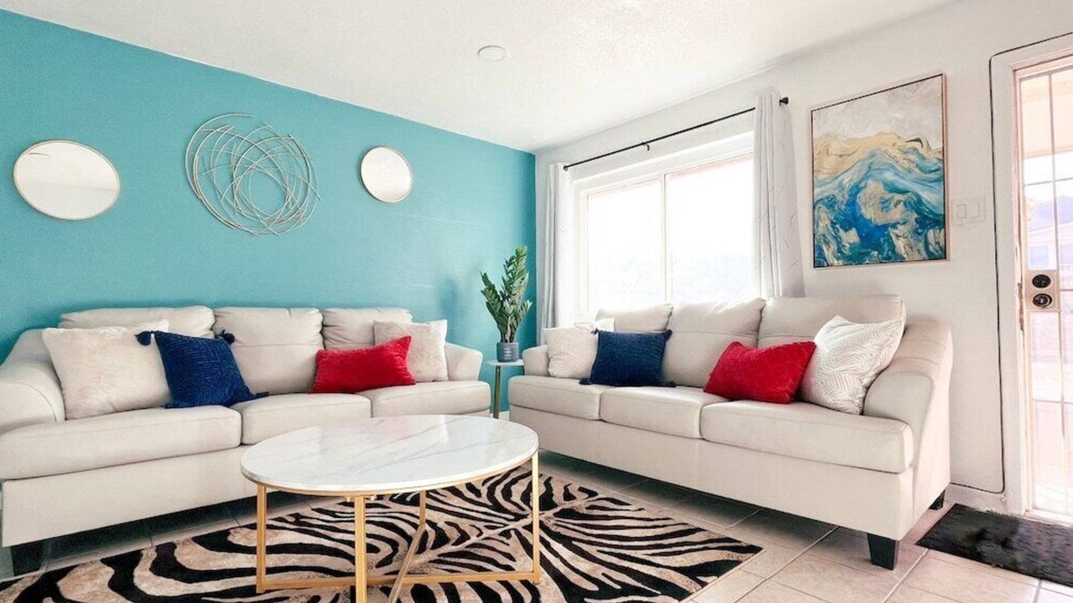 Sunrise Acres House | Colorful Relaxation Luxe family - Extended Stay
