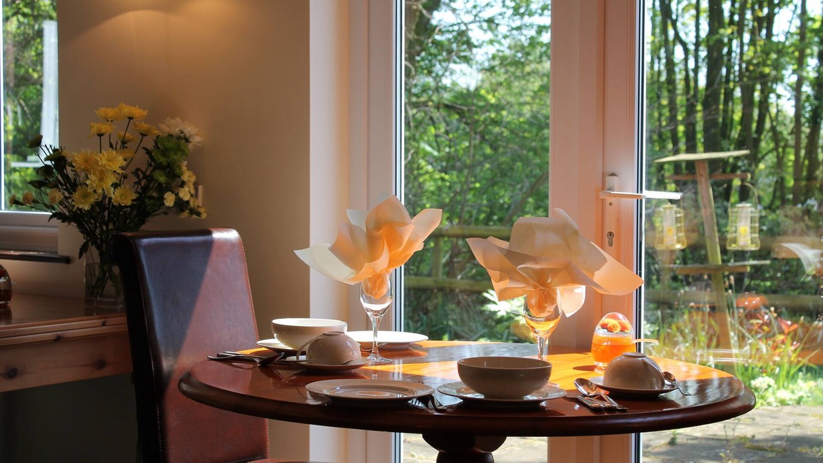 Woodbridge Bed & Breakfast | Colston Hall Farmhouse B&B