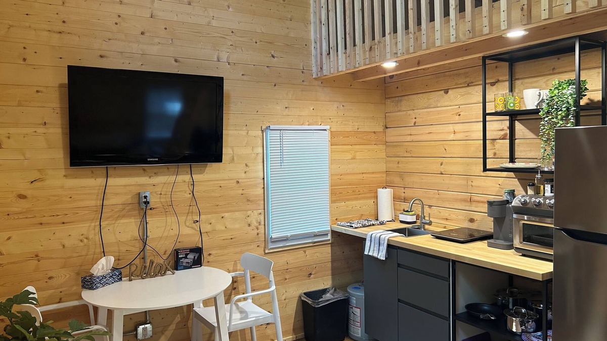 Fenelon Falls Cabin | Columba - New Lofted Kabin