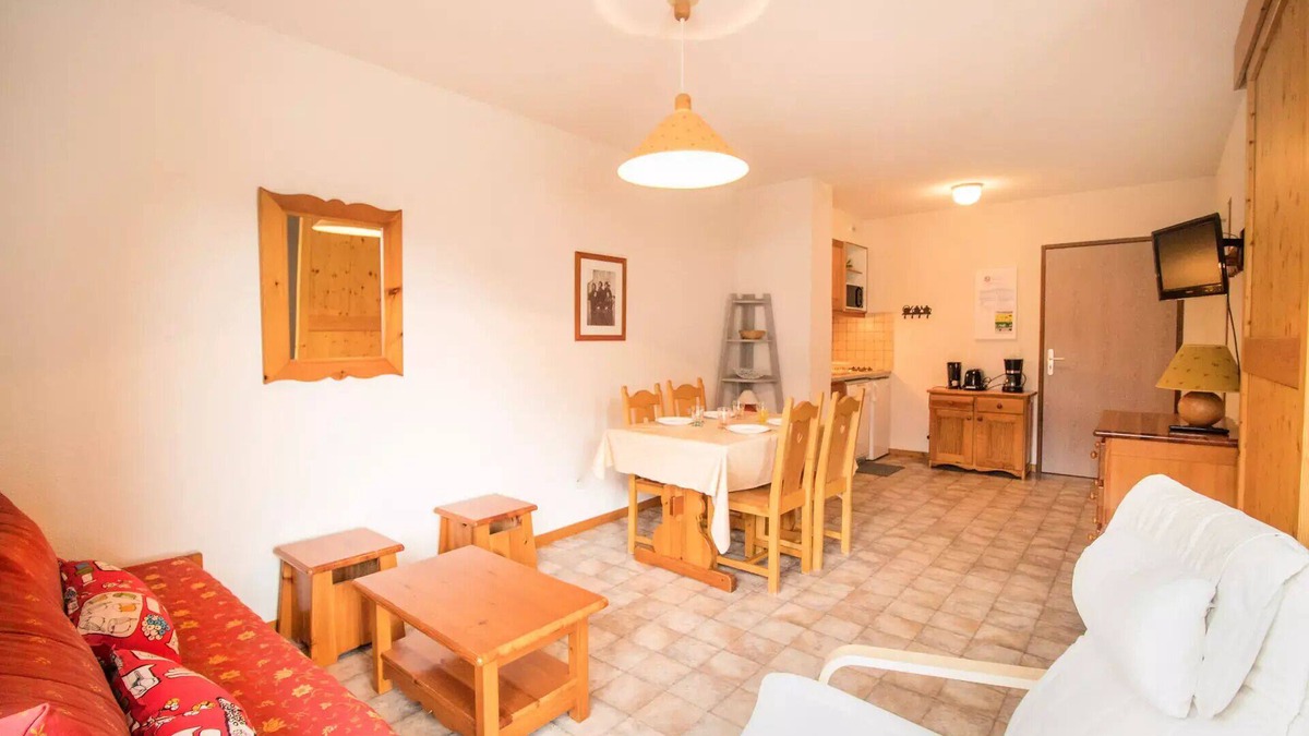 Aussois Apartment | COM312 : Apartment in quiet area close to free shuttle bus and swimming pool