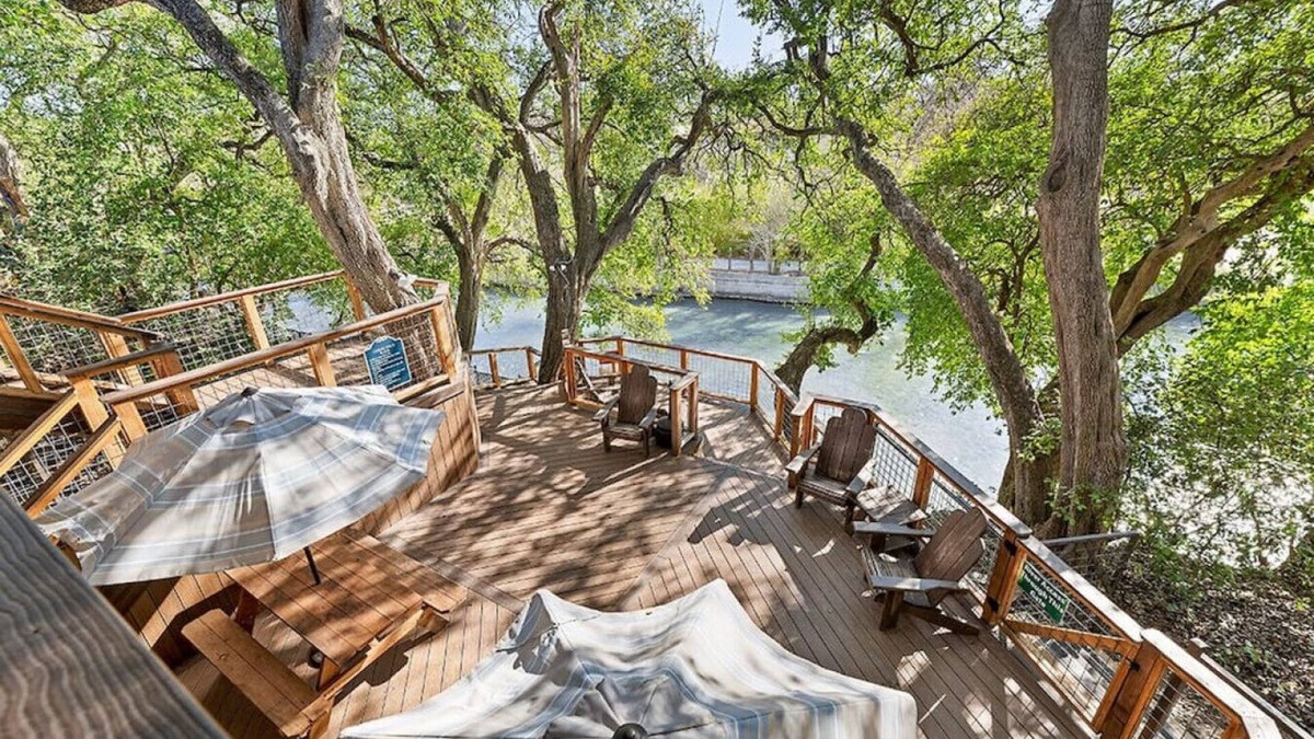 New Braunfels House | Comal Haus*Private Comal River Access*Accommodates 20+*2 blocks to Downtown NBTX