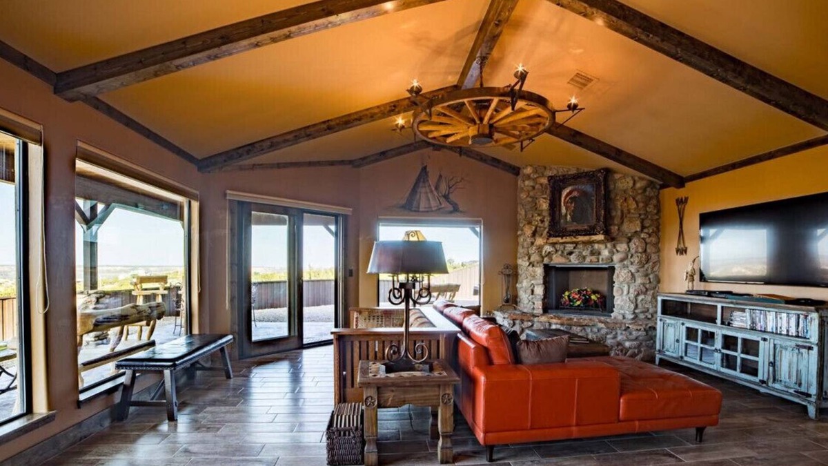 Canyon Apartment | Comanche cabin on the west rim