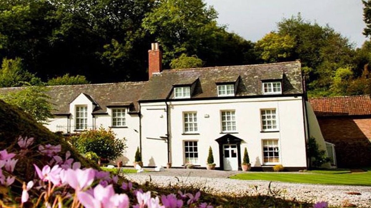 Holford Hotel | Combe House Hotel