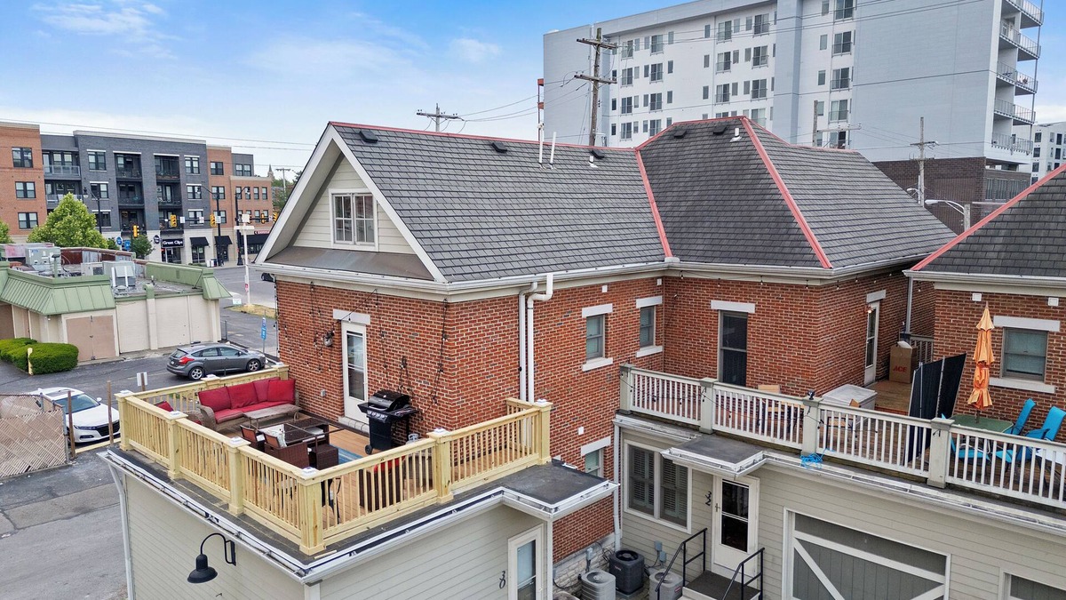 Victorian Village House | Combined 2 homes-9BR/8 BTH, 25 beds Best Location. Perfect for Large Groups