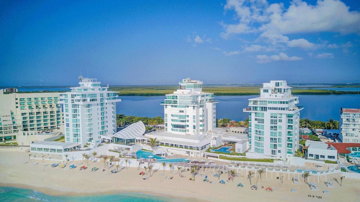 Zona Hotelera Condo | Combo #3120-Tim’s Ocean Condos– Beachfront 11br/9.5bth- Panoramic Stunning View!