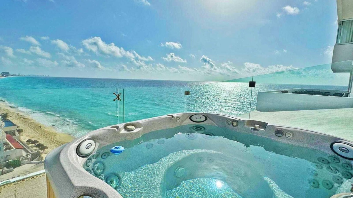 Zona Hotelera Condo | Combo #334-Tim’s Ocean Condos – Beachfront – 8br/7.5bth Hot Tub on Terrace!