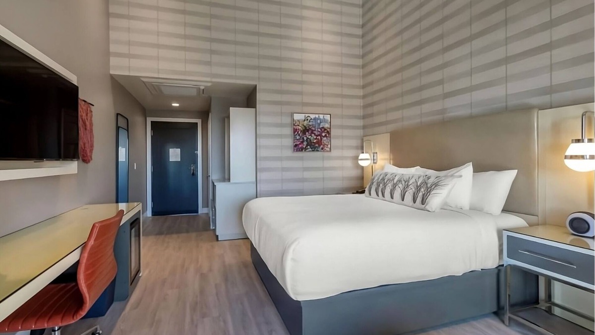 Southeast Torrance Hotel | Come Create Memories w/Fun-filled Adventures at this Paradise! Free Parking!