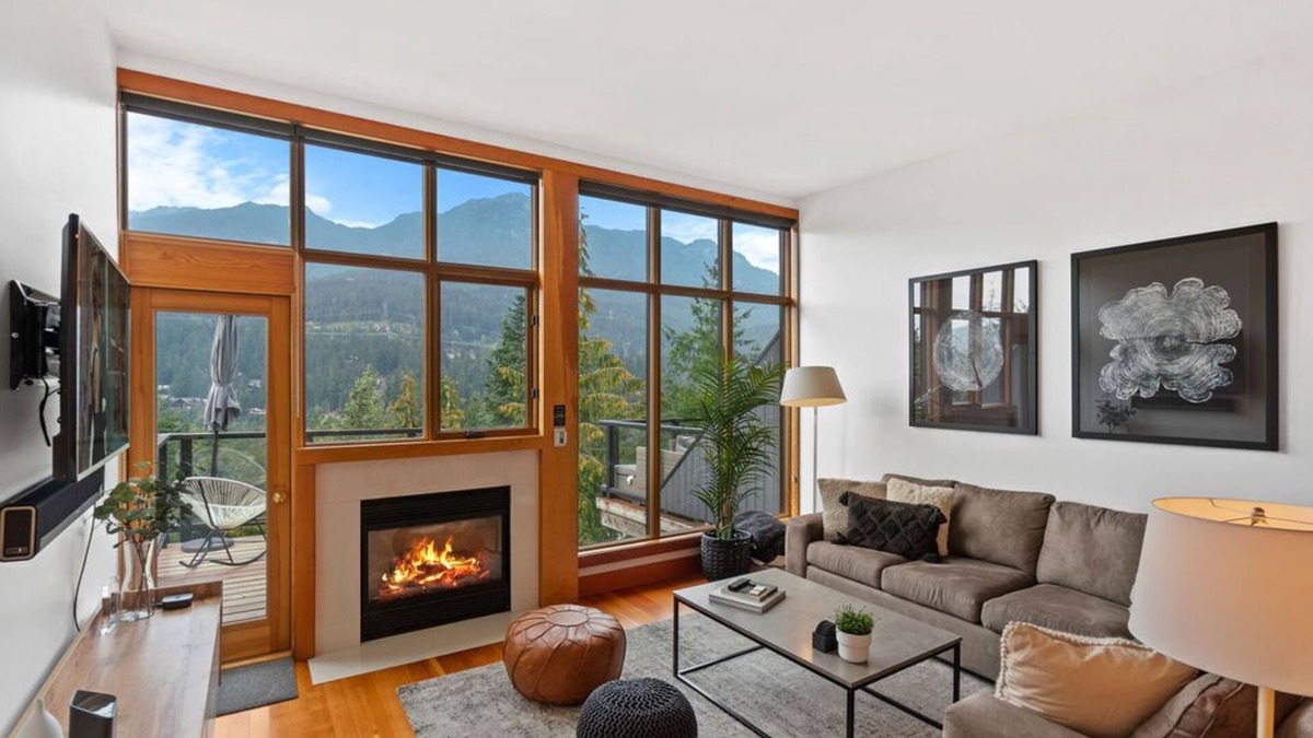 Whistler Creekside House | Come find yourself in the Whistler 'Treehouse'