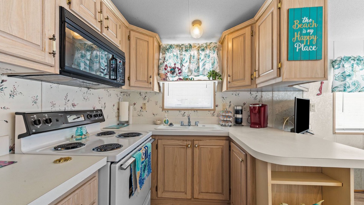 Iona House | Come get lost in Southwest Florida's paradise!