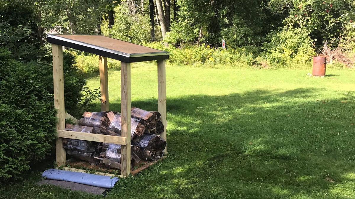 Escanaba House | Come Getaway to Upper Michigans Back Yard!