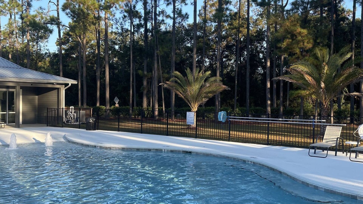 Oak House | Come, Glamp with us near the beaches of Gulf Shores, AL . 2022 Glen Luxury RV