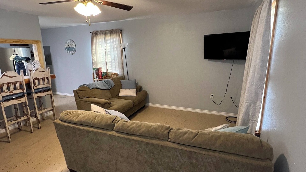Palacios House | Come relax and enjoy the salt air!