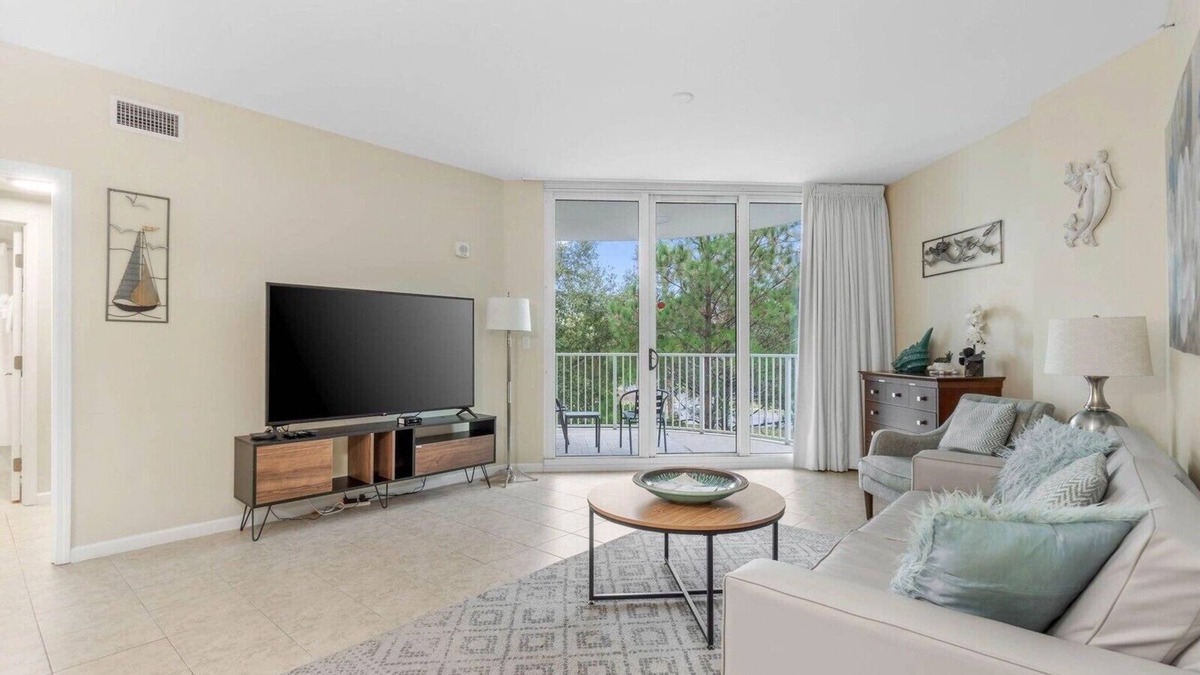 Indian Bayou Condo | Come relax at Destin Sunset Oasis. Sleeps 6!
