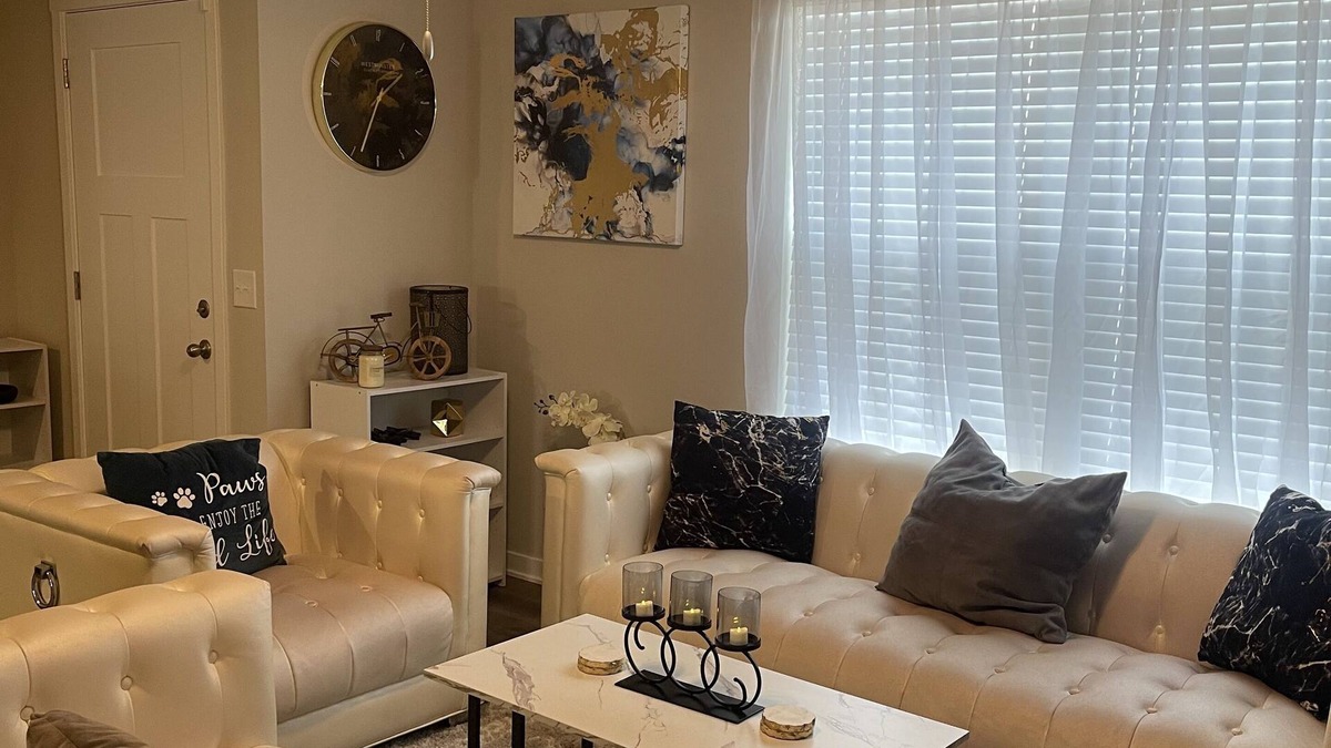 Ankeny House | Come relax in a new part of town!