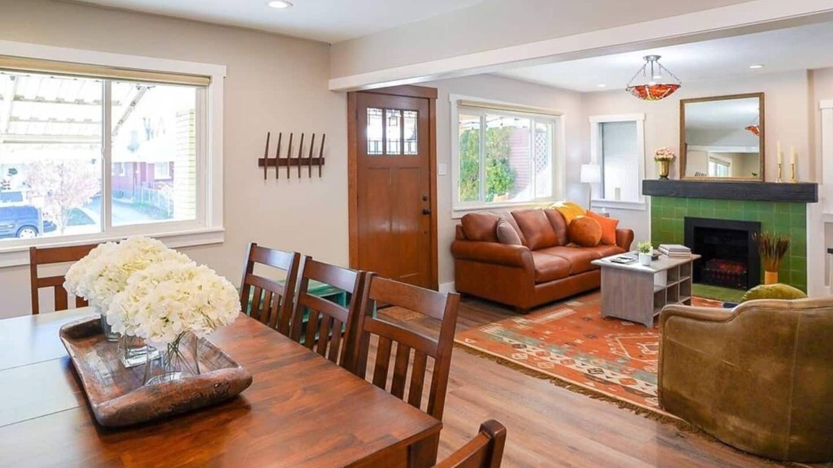 Downtown Salt Lake City Apartment | Come relax in this charming, well appointed craftsman bungalow located in downtown neighborhood.