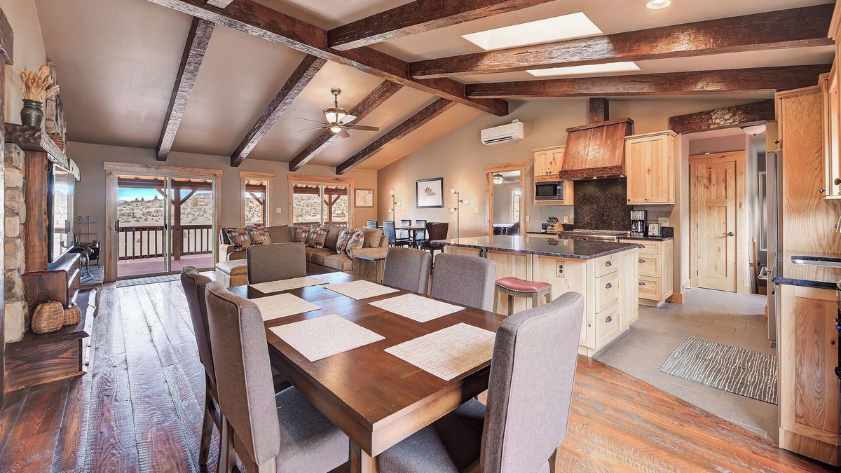 Helena House | Come relax near Hauser and Holter Lake; 3 bedroom and 3 bathroom; sleeps up 12