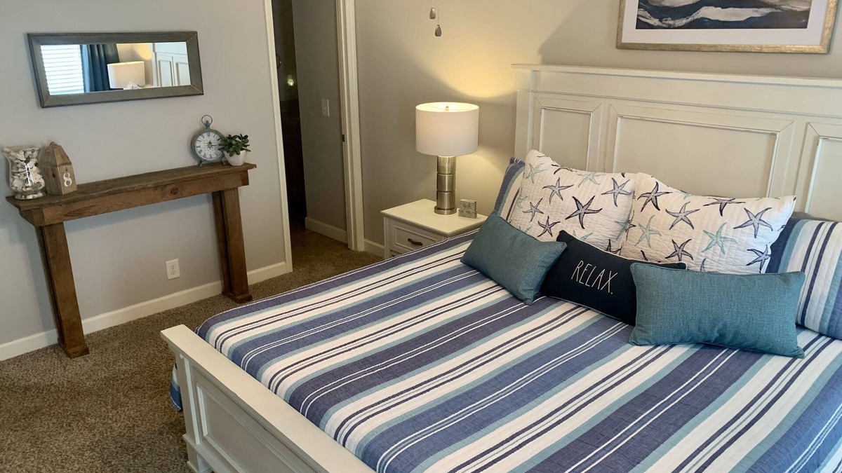 Saint Simons Heights Condo | Come relax! Large, comfortable condo with everything you need!
