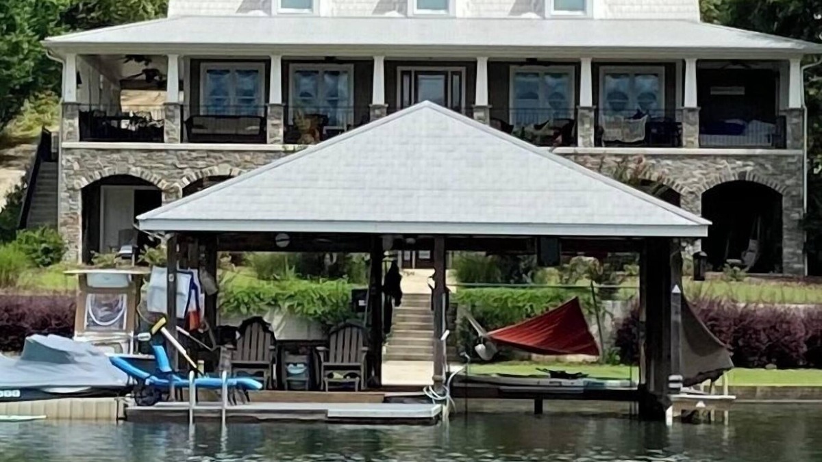 Pleasure Point House | Come Relax with your family at Casa Bear