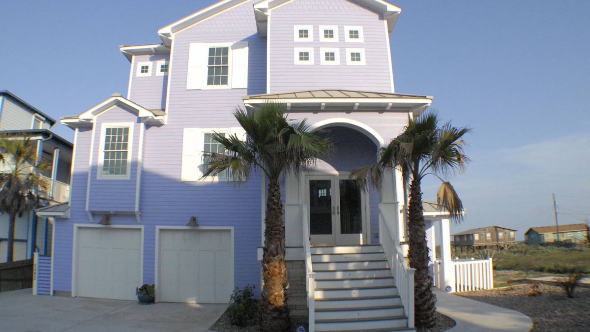 Sand Point House | Come Sea the View Main House as seen on HGTV with 270 degree views & boardwalk