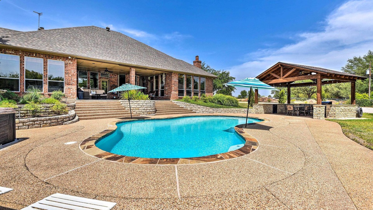 Granbury House | Come see why Granbury is Texas' best kept secret! Unwind at La Paloma - Enjoy!