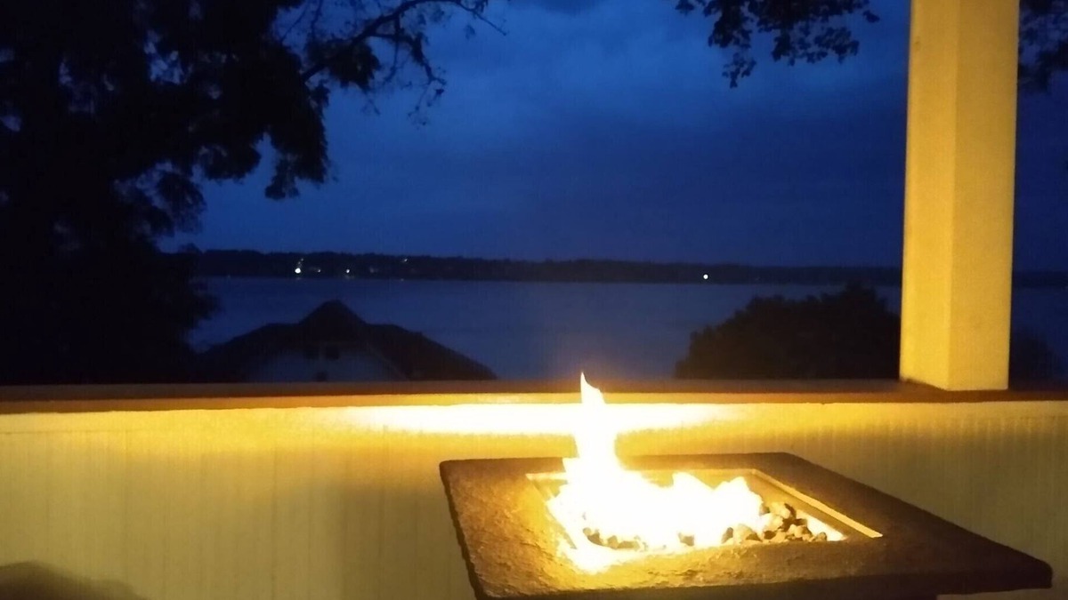Seneca Falls House | Come to wine country and enjoy spectacular views of Cayuga Lake