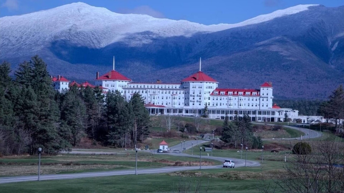Plymouth Resort | Come visit New Hampshire lakes, mountains and hike, swim, and golf.