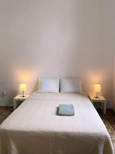Vegueta Hotel | Comfortable Room in Historic Casa Quesada Shared House